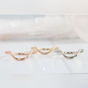 Alexis Russel 14K Arch Band Size 7 New